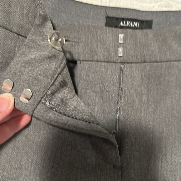 Alfani Gray Slacks Sz 2S EUC - Picture 4 of 8